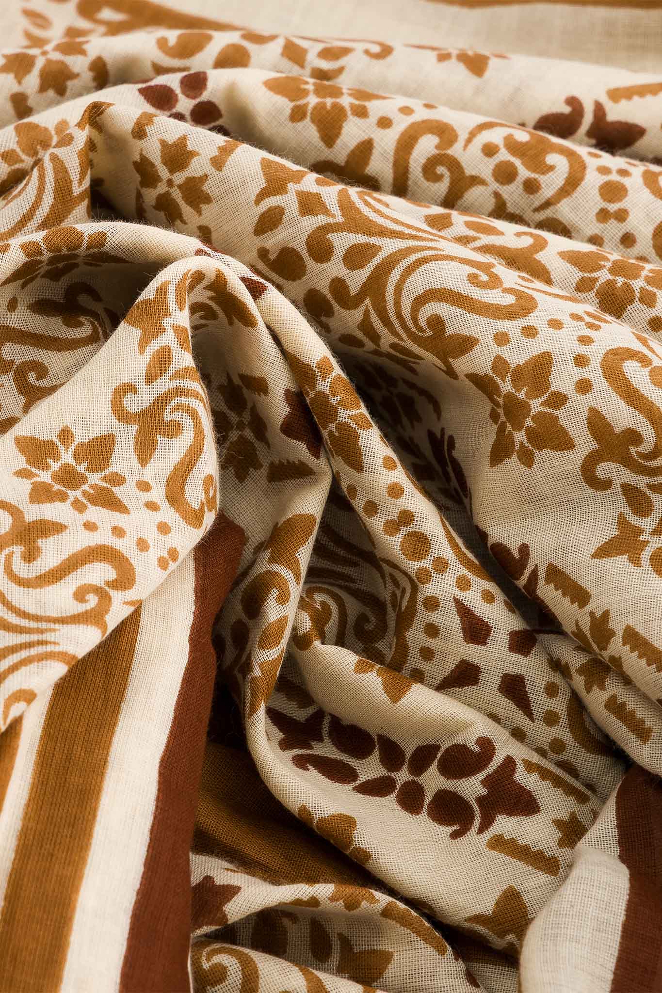 Large Azulejos Cappuccino Sarong