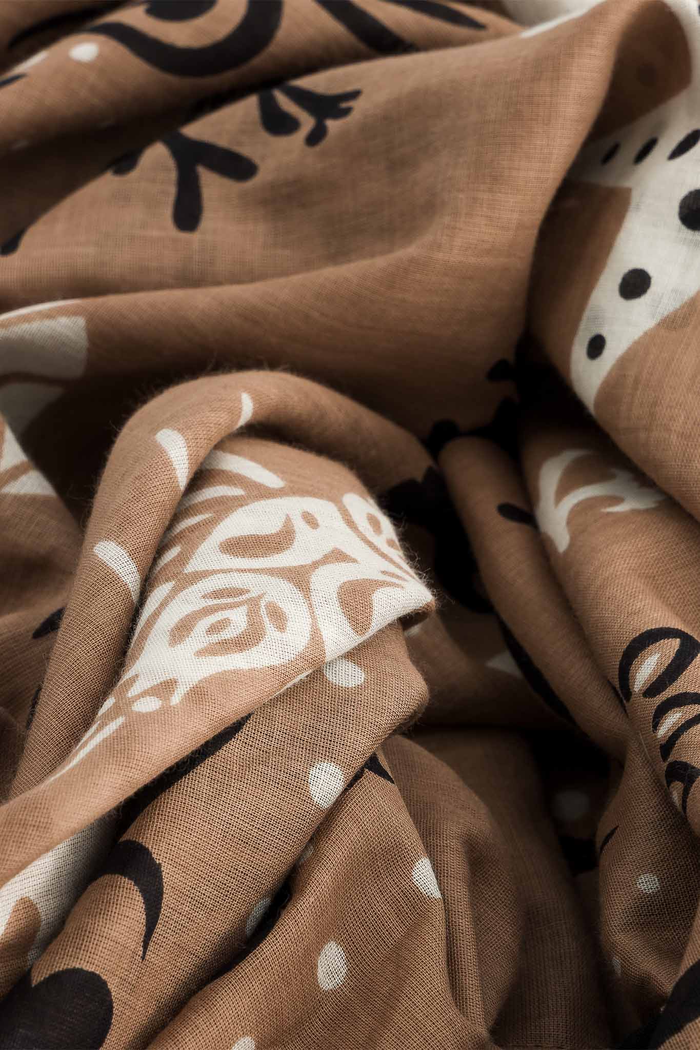 Large Crustaceans Ginger Sarong