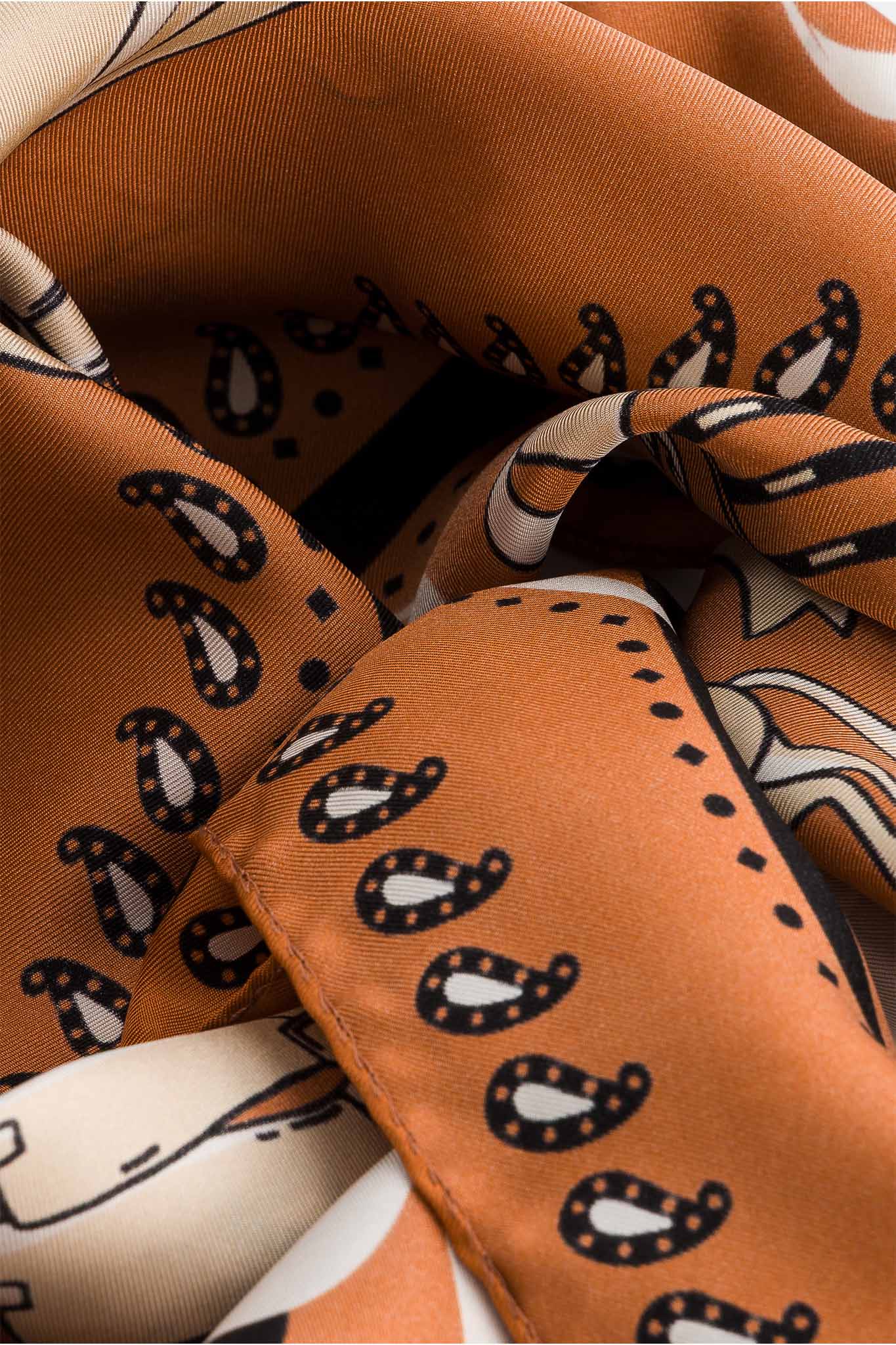 Jumping Camel Silk