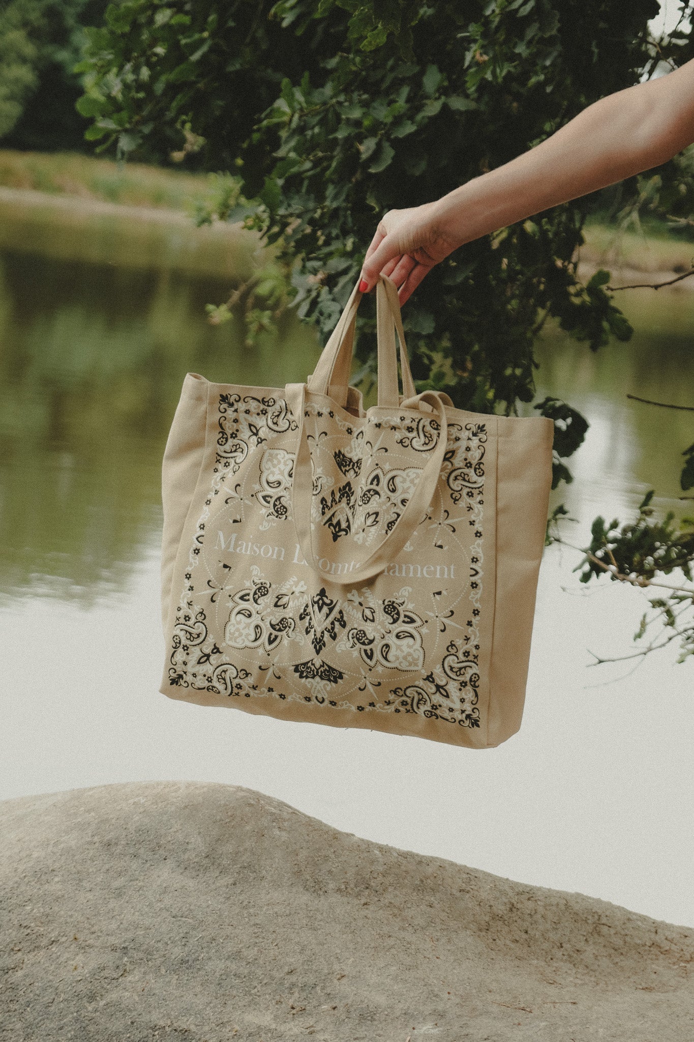 Beige Tote Bag  **FREE**