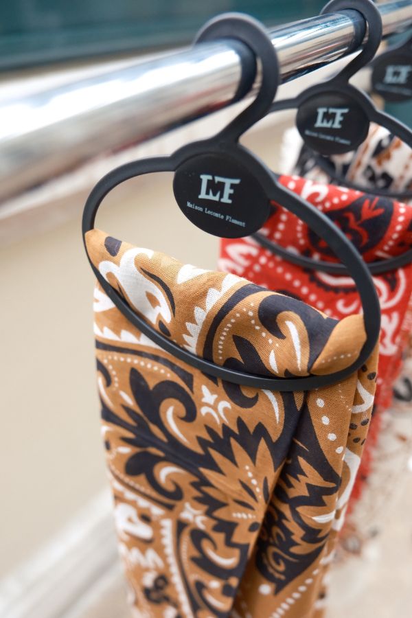 Scarf hanger